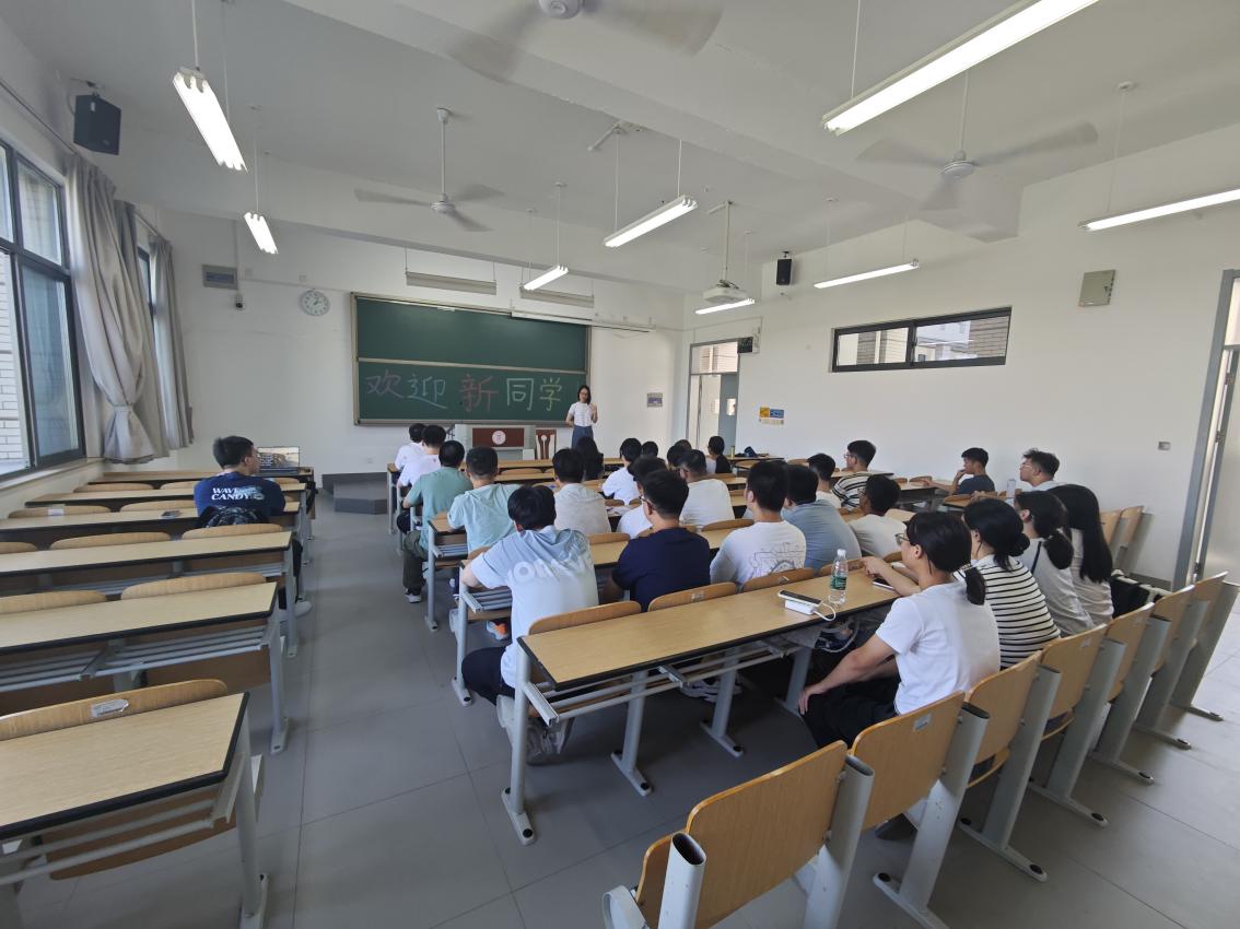 为进一步树立报国强国之志